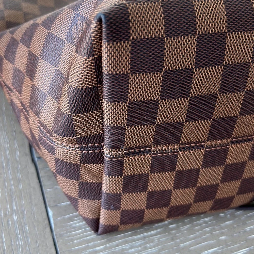 Louis Vuitton Damier Ebene Iena MM - Picture 6 of 17